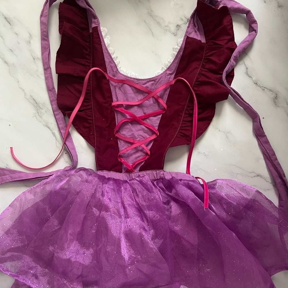 Little ladies boutique size 2 rapunzel pinafore